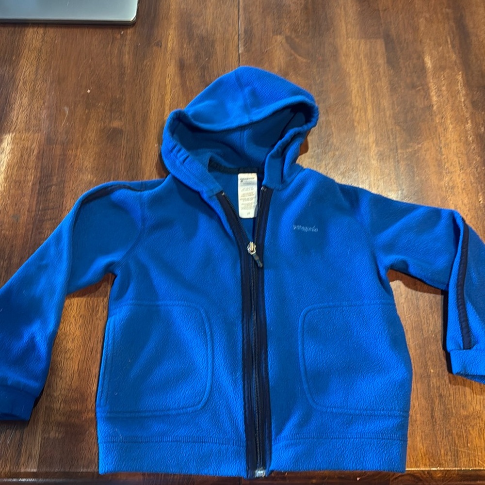 Patagonia blue fleece, size 3T color blue